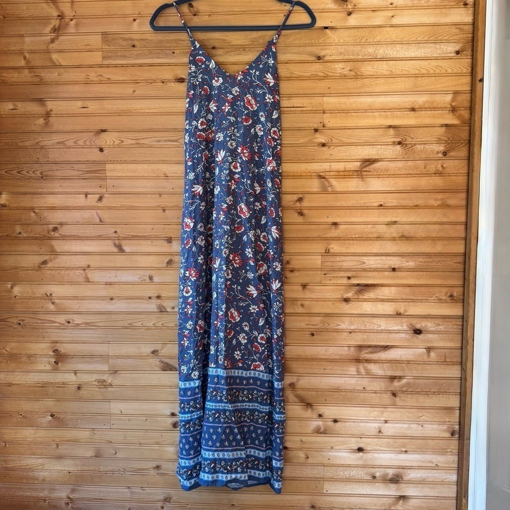 GAP Maxi Dress Racer Back Blue Red Floral Medium Beach Brunch Casual Feminine